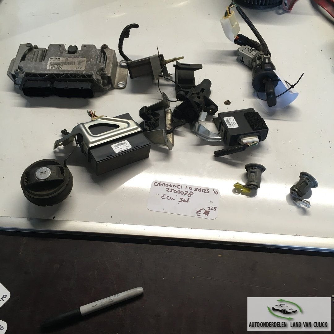 Citroen C1 1.0 5drs 2010 Wagennr 2500078   Contactslot set m