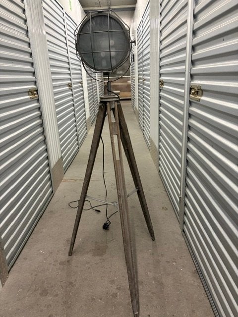 Industriële staande lamp - 1.55m hoog, Ophalen, Gebruikt, Hout, 150 tot 200 cm