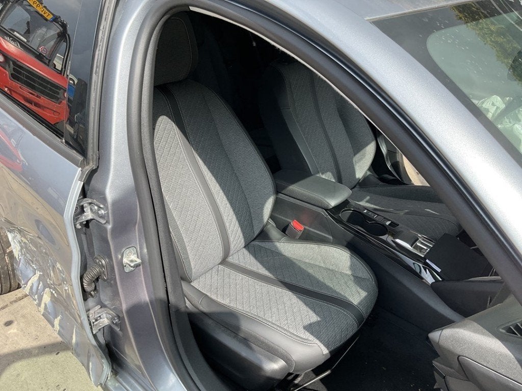 Interieur Peugeot 208 II (UB/UH/UP) (2023-08/..) 9823918680, Kontakt-peugeot@peugeot.com, Gebruikt, Peugeot Deutschland GmbH, Bahnhofsplatz, Rüsselsheim 65423, , Duitsland