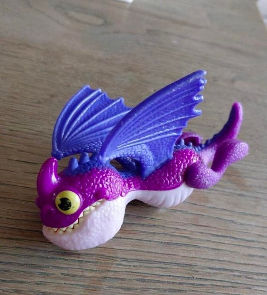 Hoe Tem Je Een Draak Baby Scuttleclaw McDonald's Happy Meal, Ophalen of Verzenden, Zo goed als nieuw