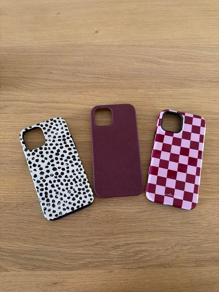 iPhone 12 hoesjes, Gebruikt, Hoesje of Tasje, Meerkleurig, Kunststof