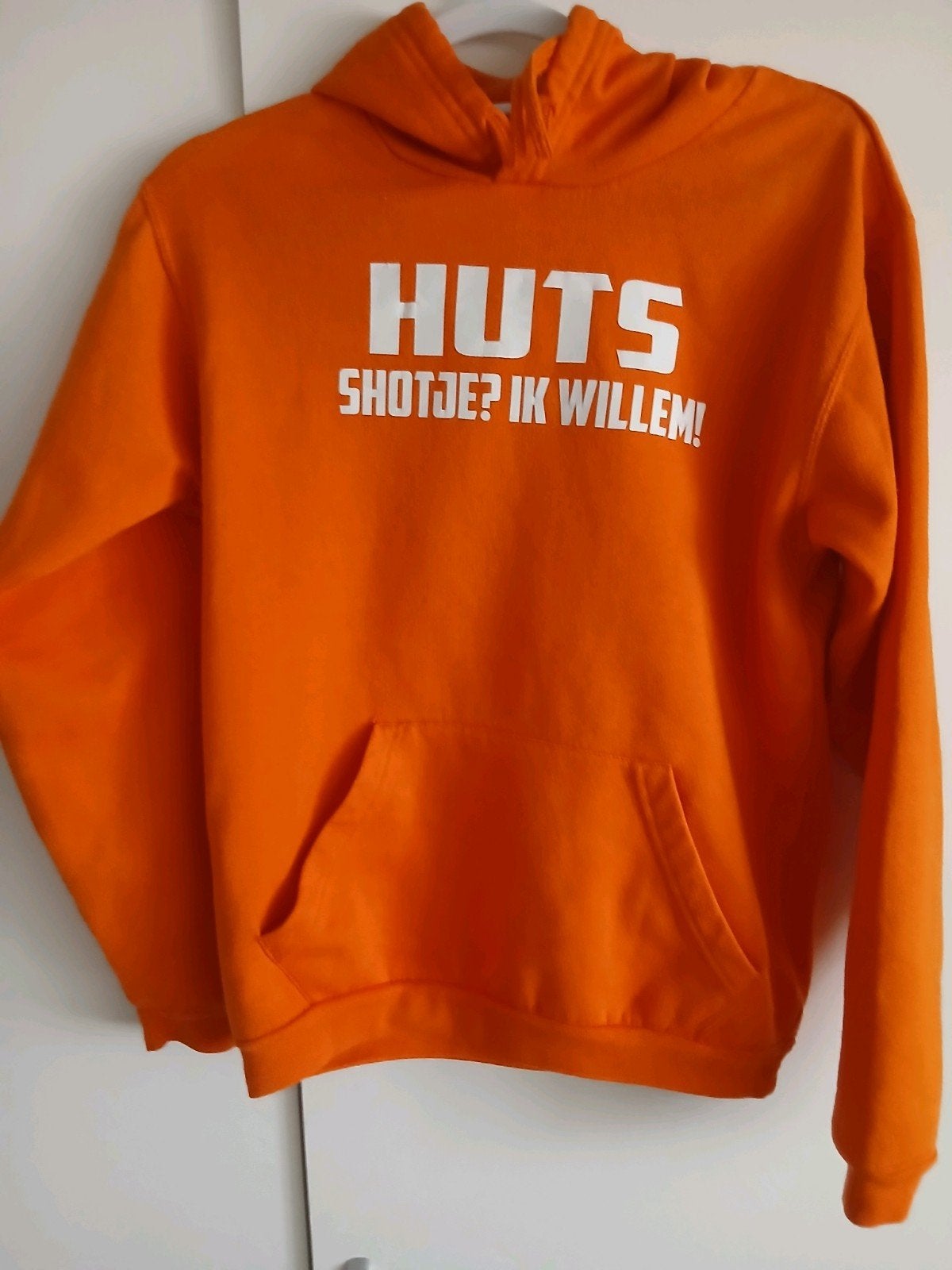 Oranje hoody met 'HUTS' opdruk, maat 40, Oranje, Ophalen of Verzenden, Zo goed als nieuw, B&C Collection