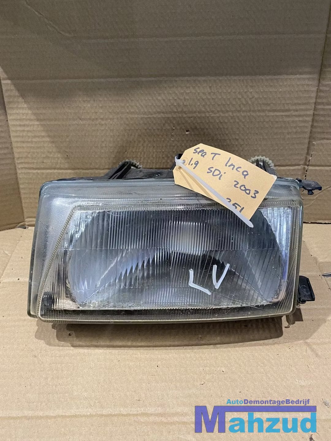 SEAT INCA linker koplamp links, Gebruikt, Autovia A-2, Km 585 585
08760  Martorell, ES, Ophalen of Verzenden, SEAT S.A.