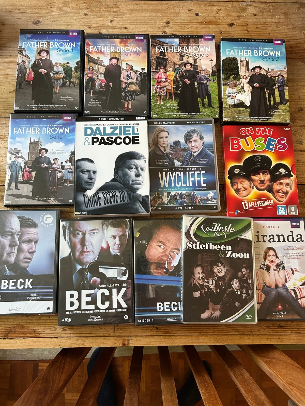 Stapel DVD's: Britse series (Father Brown, Dalziel & Pascoe), Seizoen 1, Misdaad, Nederlands, Ophalen of Verzenden