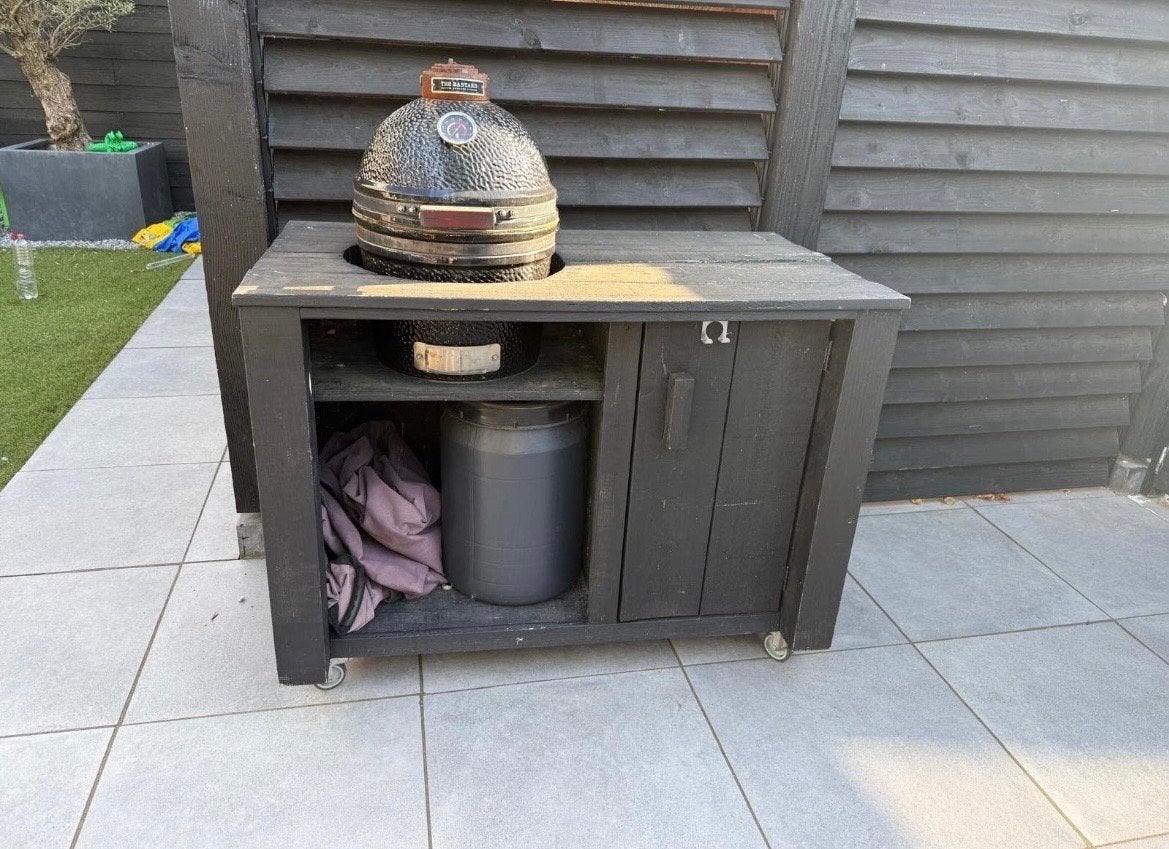 Kamado BBQ meubel met wieltjes en opbergruimte, Ophalen, Gebruikt