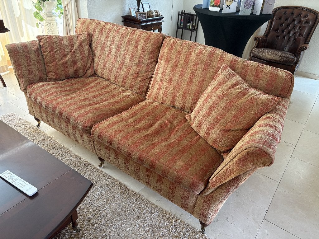 Comfortabele klassieke bank, Huis en Inrichting, Banken | Bankstellen, Gebruikt, Rechte bank, Driepersoons, 200 tot 250 cm, 75 tot 100 cm