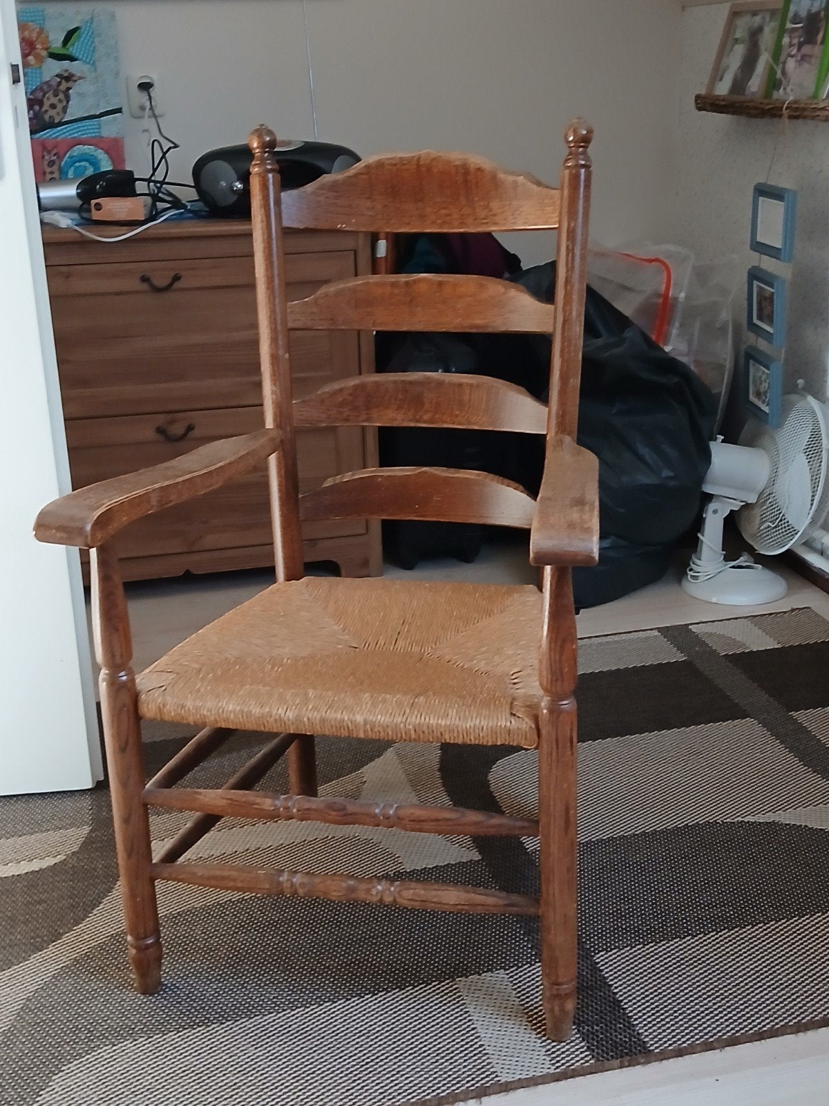 Vintage houten stoel met rieten zitting, Ophalen