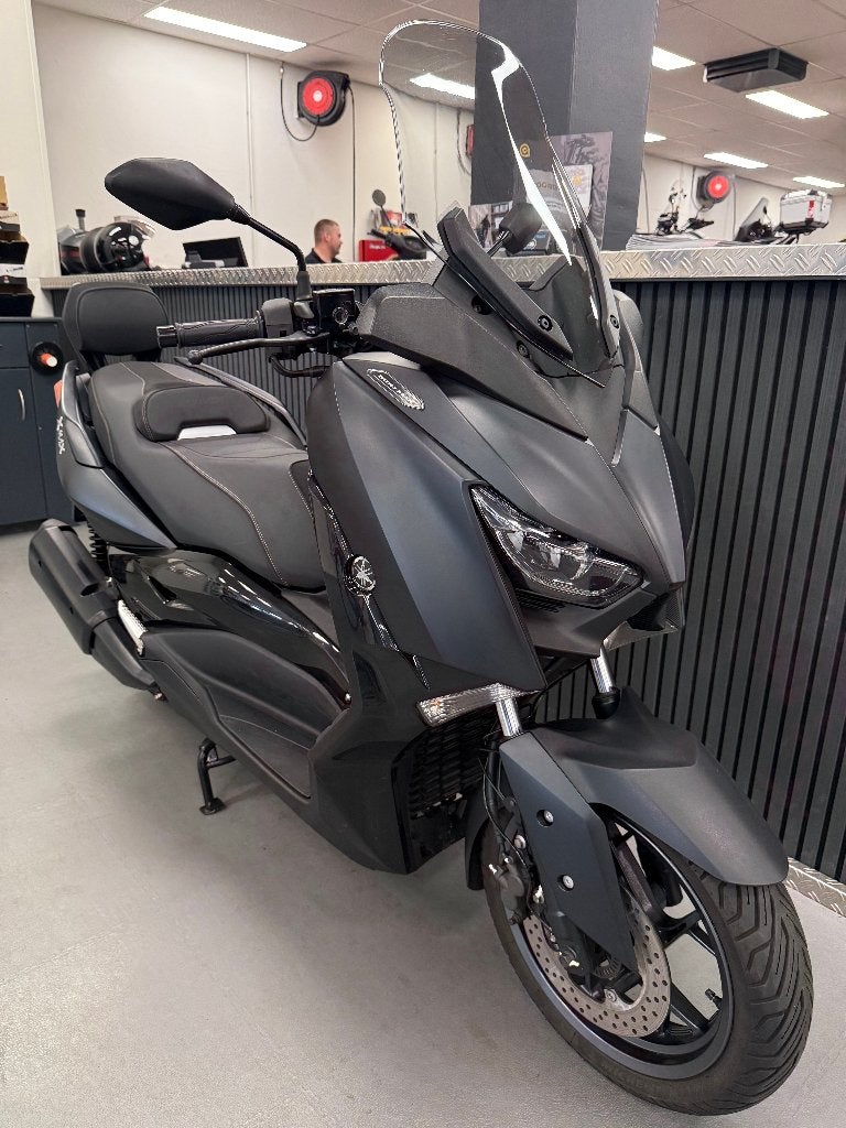 Yamaha Xmax 300 Iron Man ABS 2019 Zeer Netjes 8400 kilometer, Scooter, Bedrijf, Automaat, 1 cilinder