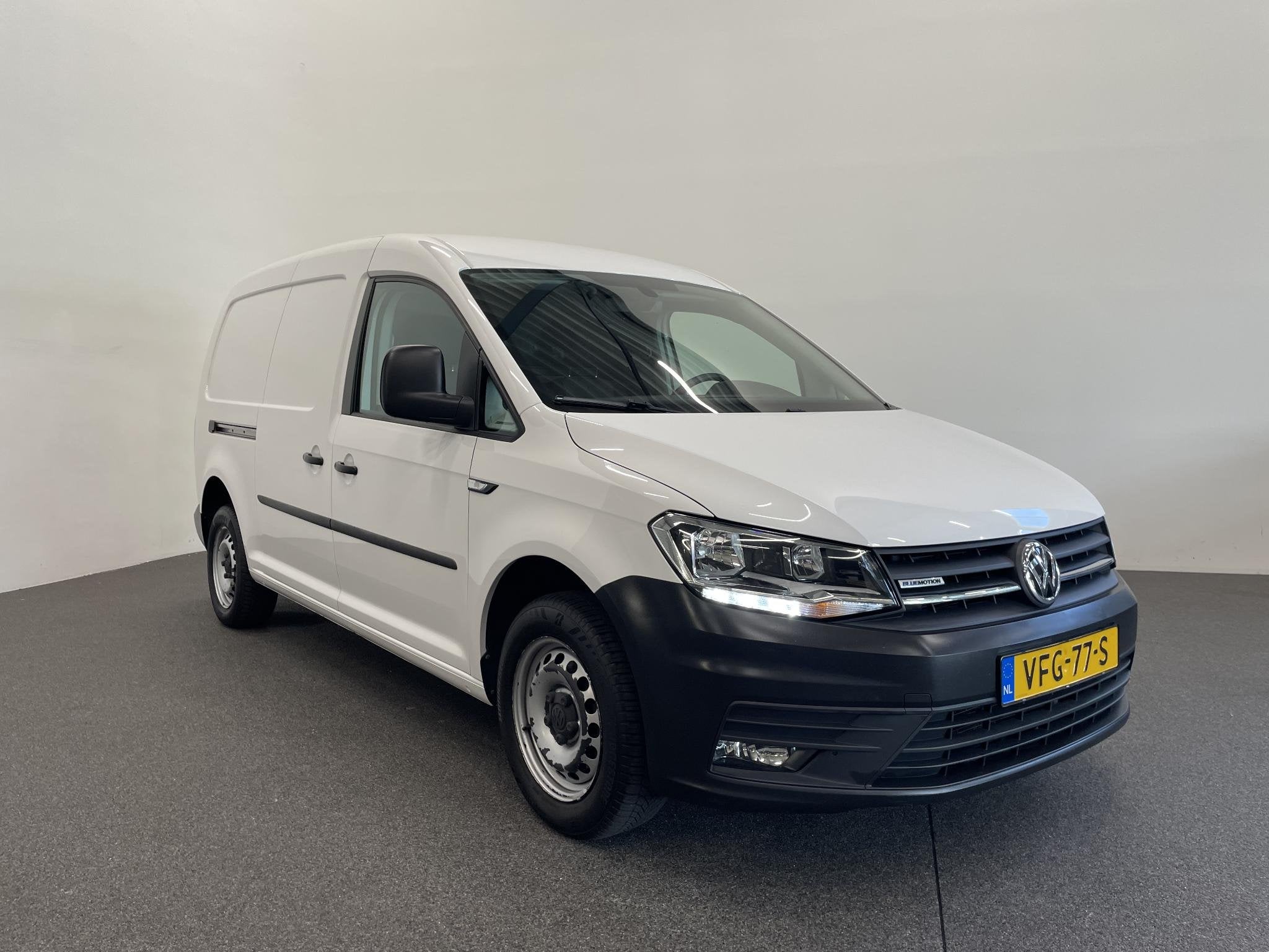 Volkswagen Caddy 1.4 TGI L2H1 EcoFuel Maxi Comfortline Airco, Stof, Gebruikt, Zwart, 4 cilinders