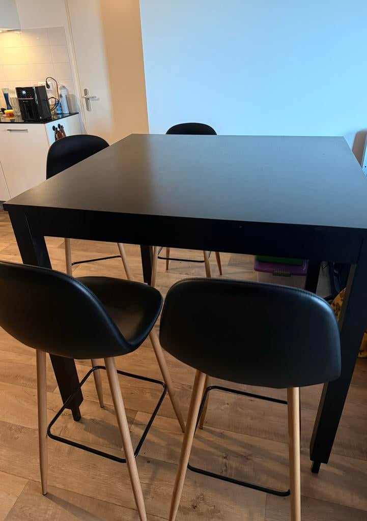 Gratis hoge eetkamer tafel, Ophalen, Gebruikt, 100 tot 150 cm, Vierkant