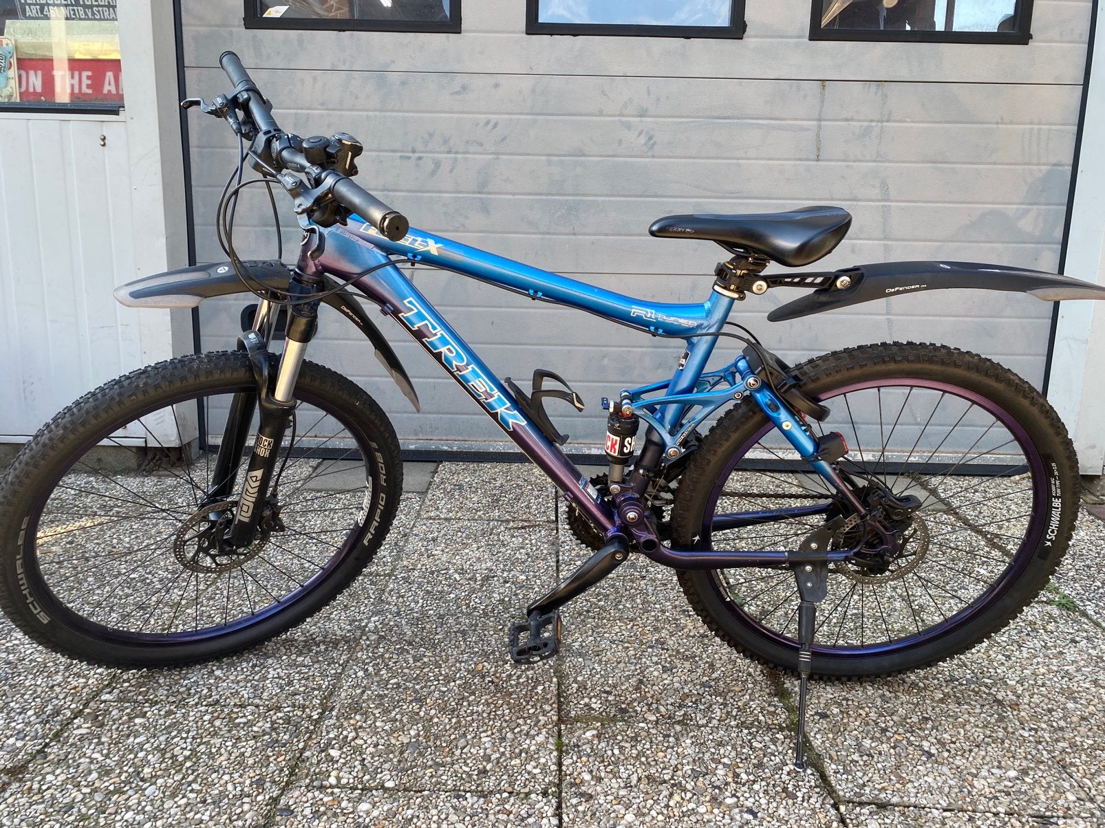 Foto 3 van Trek Fuel EX5 mountain bike.