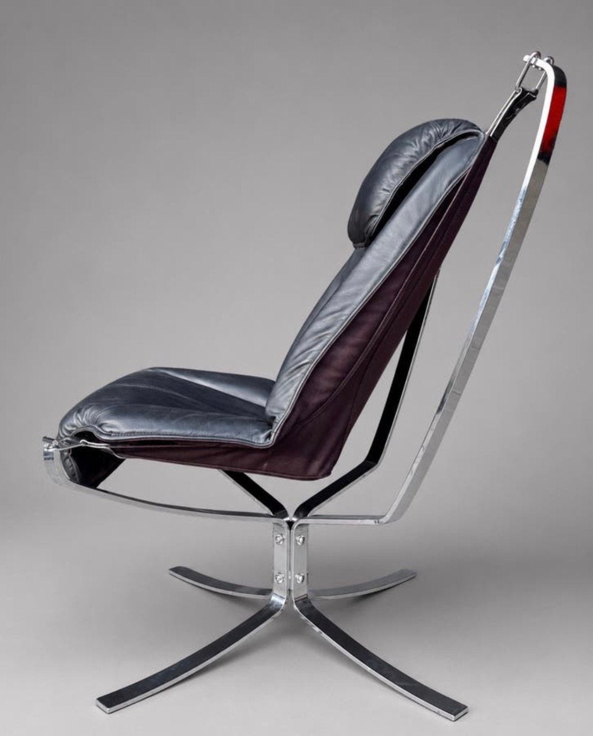 Sigurd Ressell – Falcon High Back Lounge Chair & Ottoman, Ophalen, -, Leer, 75 tot 100 cm