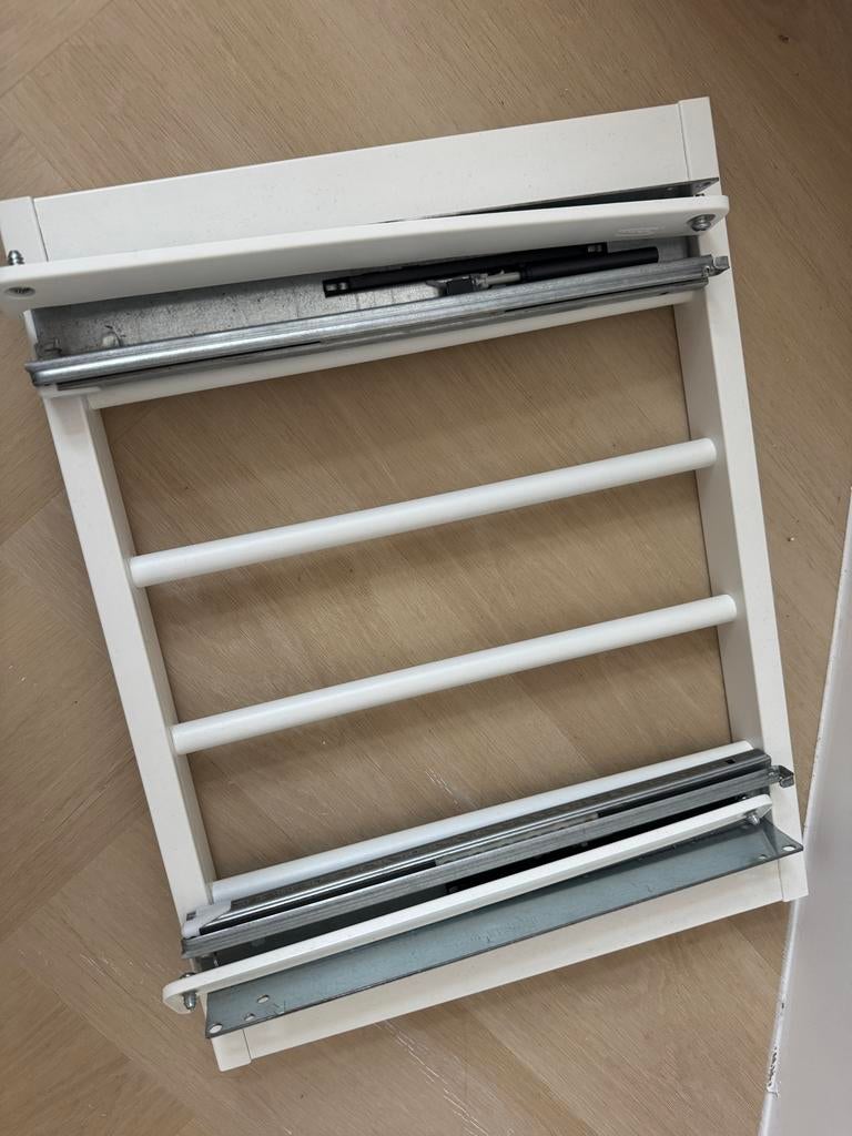 IKEA KOMPLEMENT Uittrekbare broekhanger wit 50x35 cm, Minder dan 50 cm, Gebruikt, Ophalen of Verzenden, Minder dan 100 cm