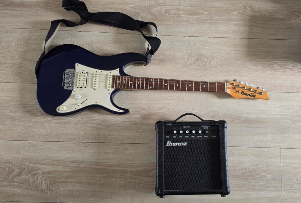 Ibanez Elektrische Gitaar met Versterker en Smart Speaker, Ibanez, Met versterker, Ophalen of Verzenden, Zo goed als nieuw