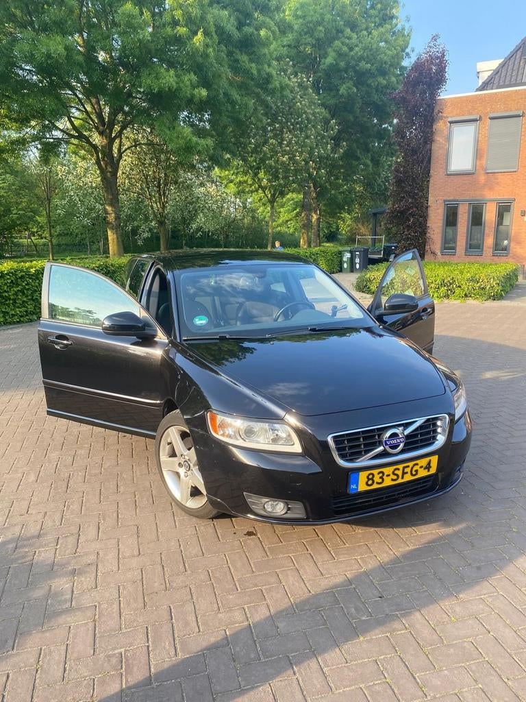 Volvo V50 2.0 D3 2011 Zwart apk tot.6.2.2027 5cil 150 pk, Auto's, Volvo, Voorwielaandrijving, 1984 cc, Zwart, Origineel Nederlands