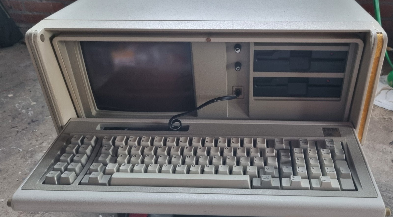 Vintage IBM Draagbare Computer - Zeldzaam Verzamelaarsitem, Computers en Software, Ophalen of Verzenden, IBM