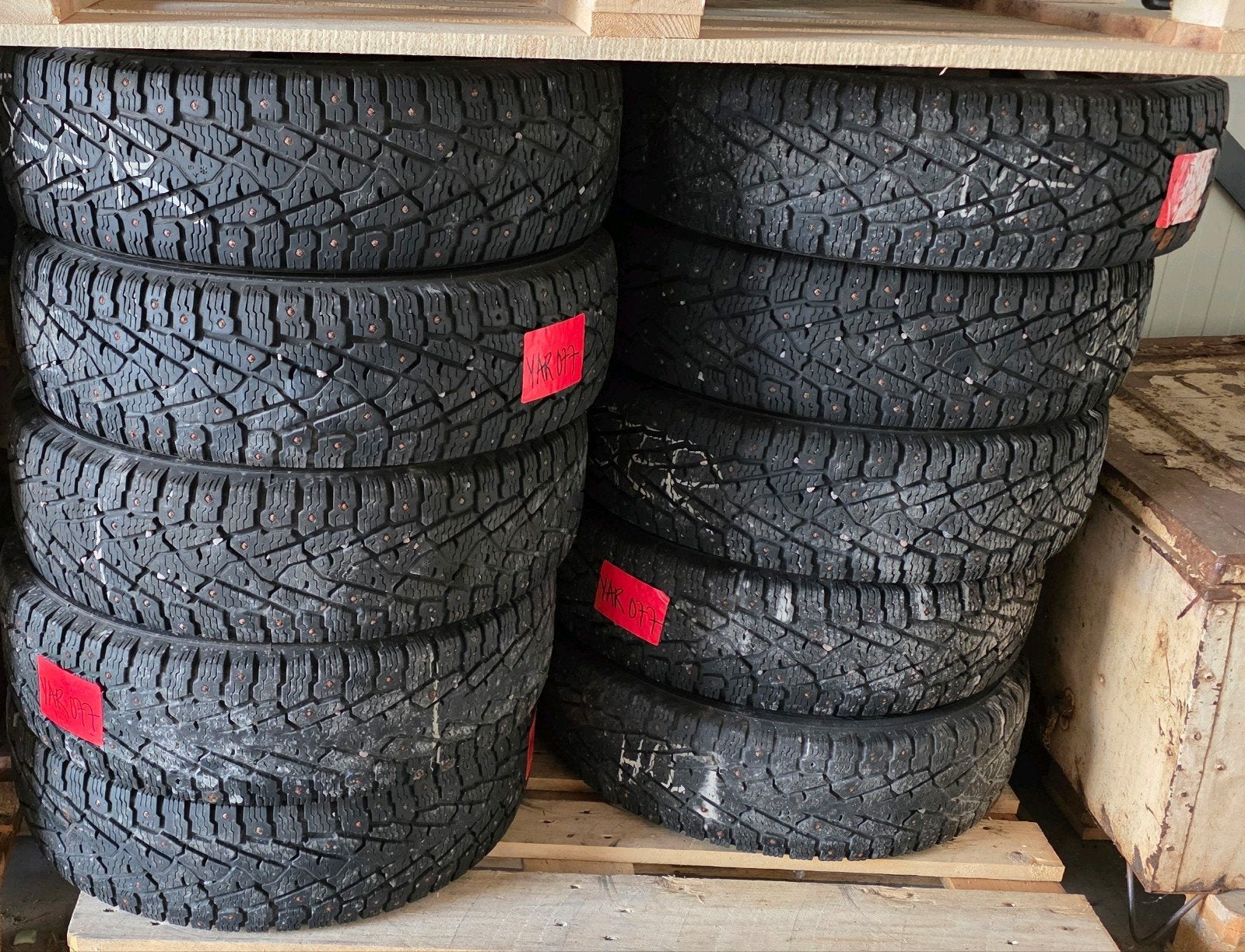 Gebruikte winterbanden met velgen en spike, Auto-onderdelen, Banden en Velgen, 16 inch, Banden en Velgen, 195 mm, Bestelwagen