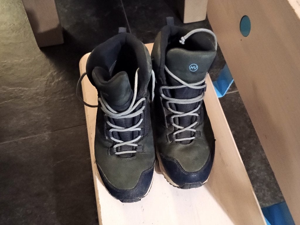 berg- en wandelschoen, Blauw, Ophalen of Verzenden, Sneakers of Gympen, Human Nature
