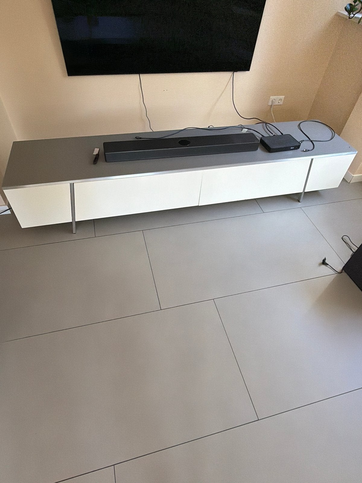 TV-meubel wit glans, Ophalen, Gebruikt, 150 tot 200 cm, Minder dan 100 cm