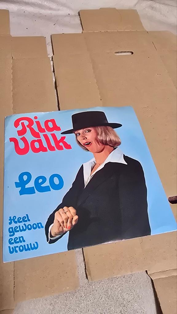 Ria Valk - Leo / Heel Gewoon Een Vrouw (Single), Cd's en Dvd's, Ophalen of Verzenden, Gebruikt, Levenslied of Smartlap