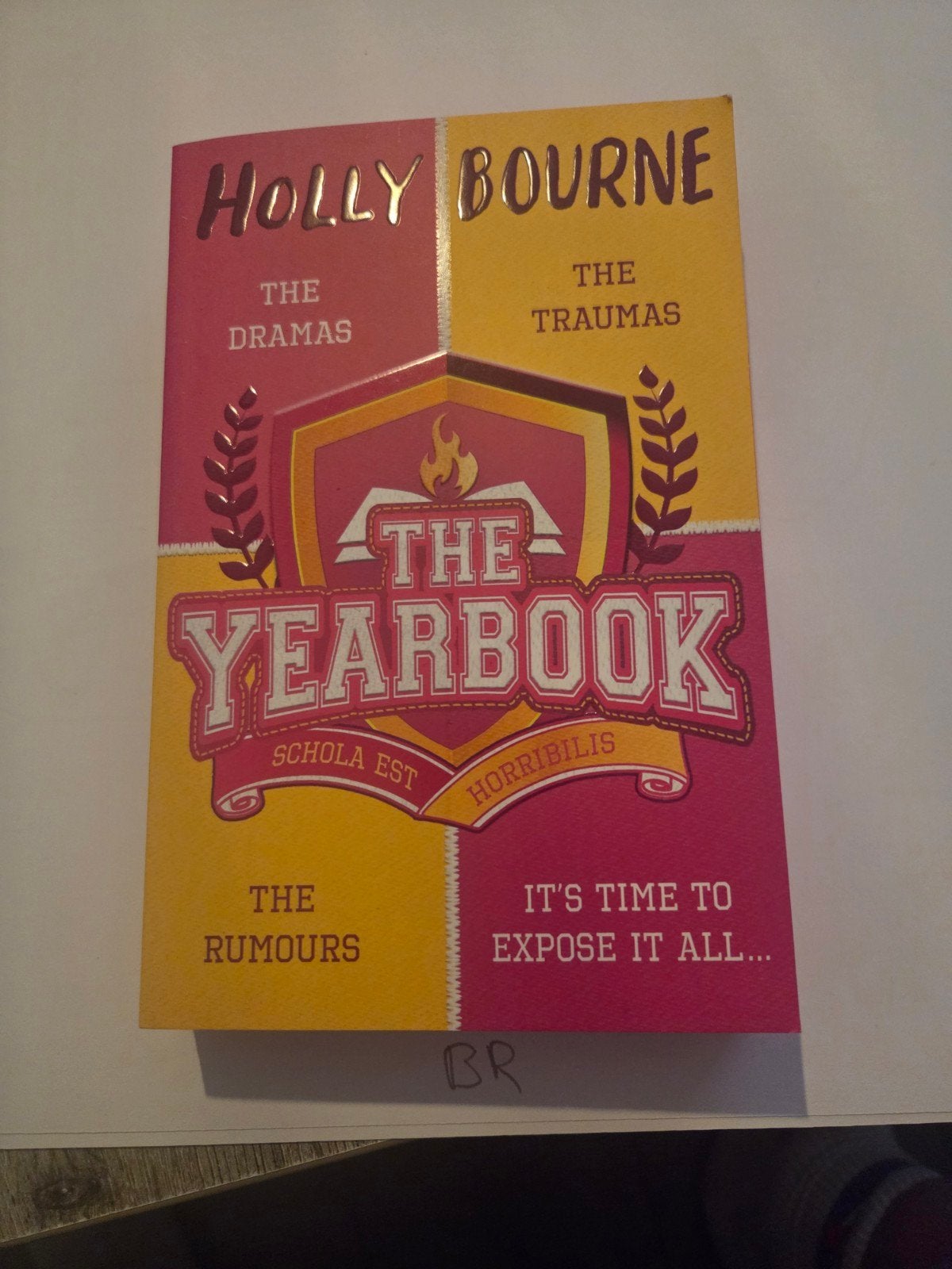 The Yearbook - Holly Bourne (Engels), Boeken, Ophalen of Verzenden, Zo goed als nieuw, Holly Bourne, Fictie