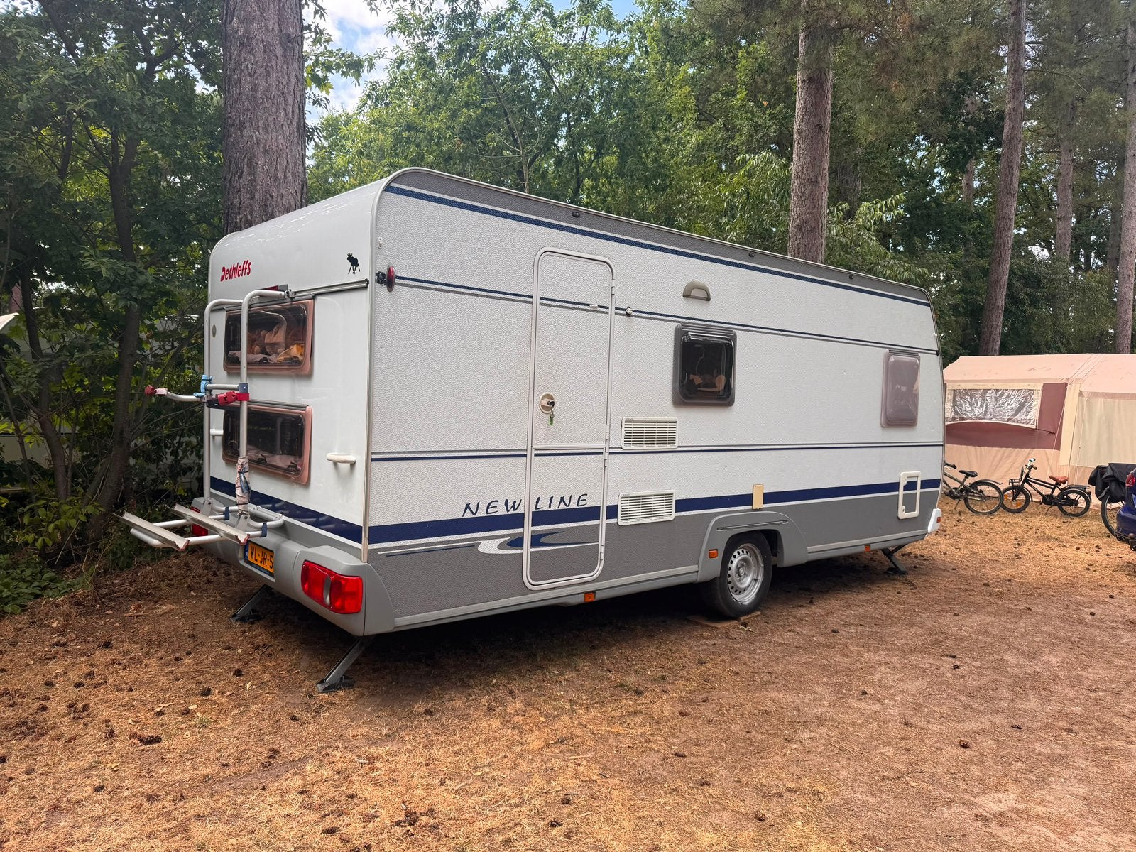 Dethleffs New Line 510 TK stapelbed – complete gezinscaravan, Caravans en Kamperen, Treinzit, Particulier, Luifel, Dethleffs