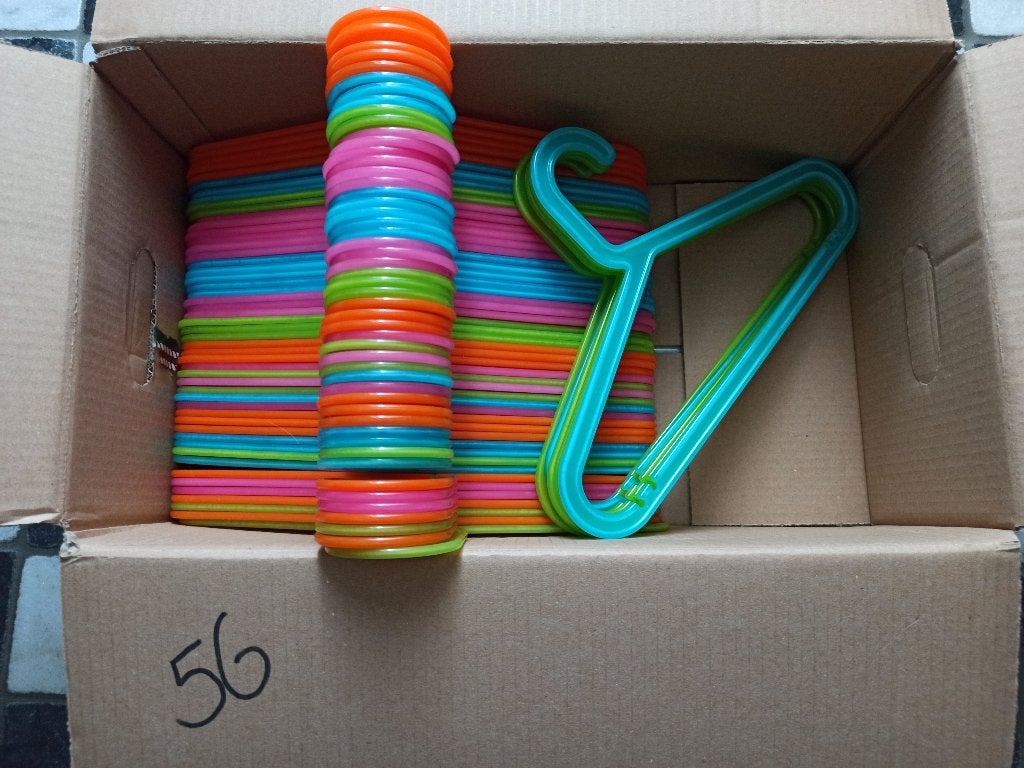 IKEA Hangers 56x, Ophalen of Verzenden, Zo goed als nieuw, Kunststof, Kinderen