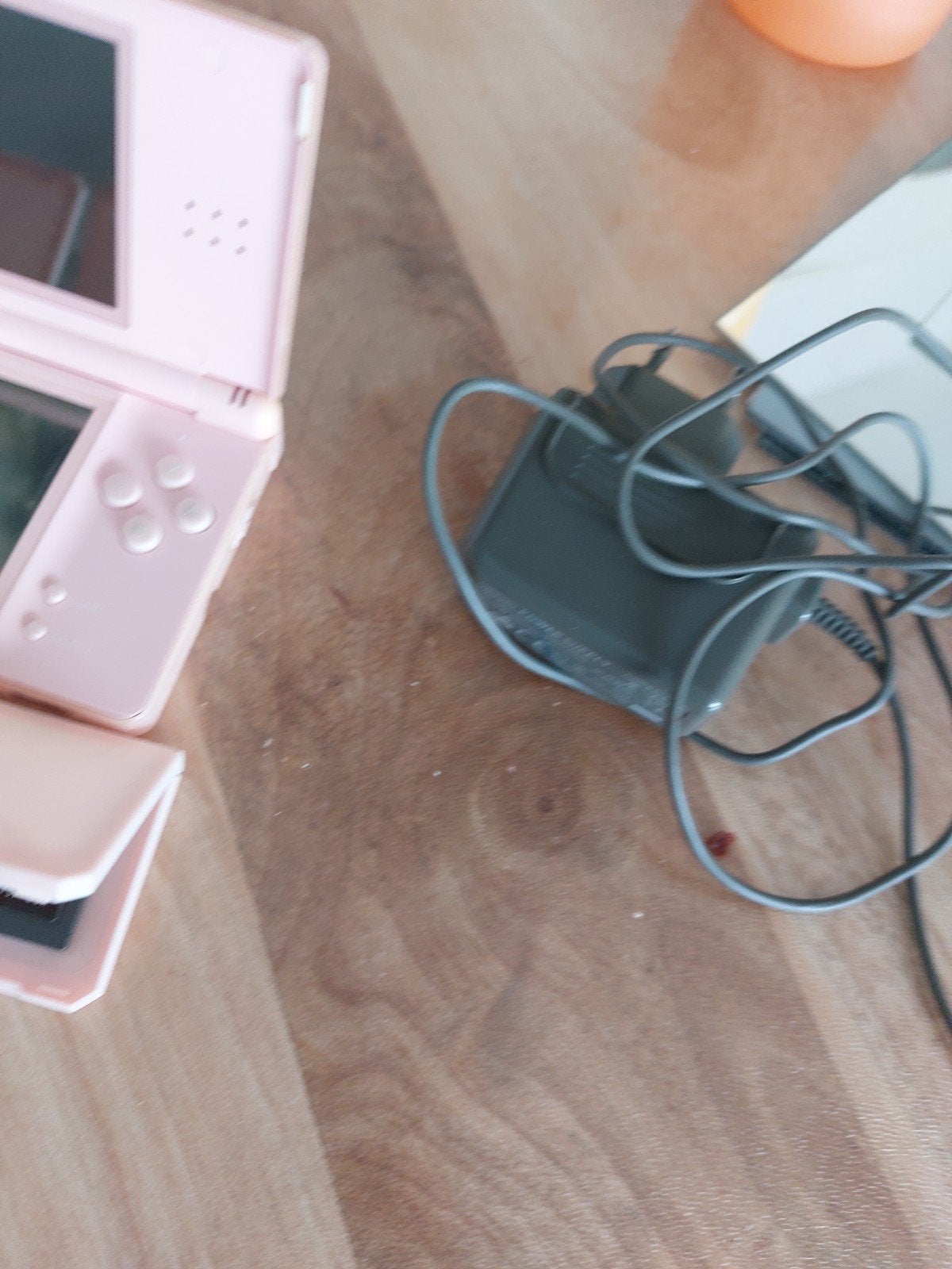 Roze Nintendo DS Lite met 3 games en hoesje, Spelcomputers en Games, Met games, Gebruikt, Ophalen of Verzenden, Roze