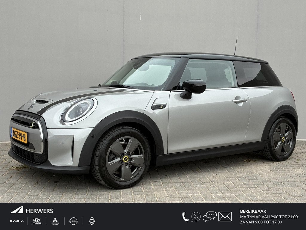 MINI Electric Essential 33 kWh / Schuif-/Kanteldak / Achteru, Auto's, Mini, Stof, Gebruikt, 33 kWh, 4 stoelen