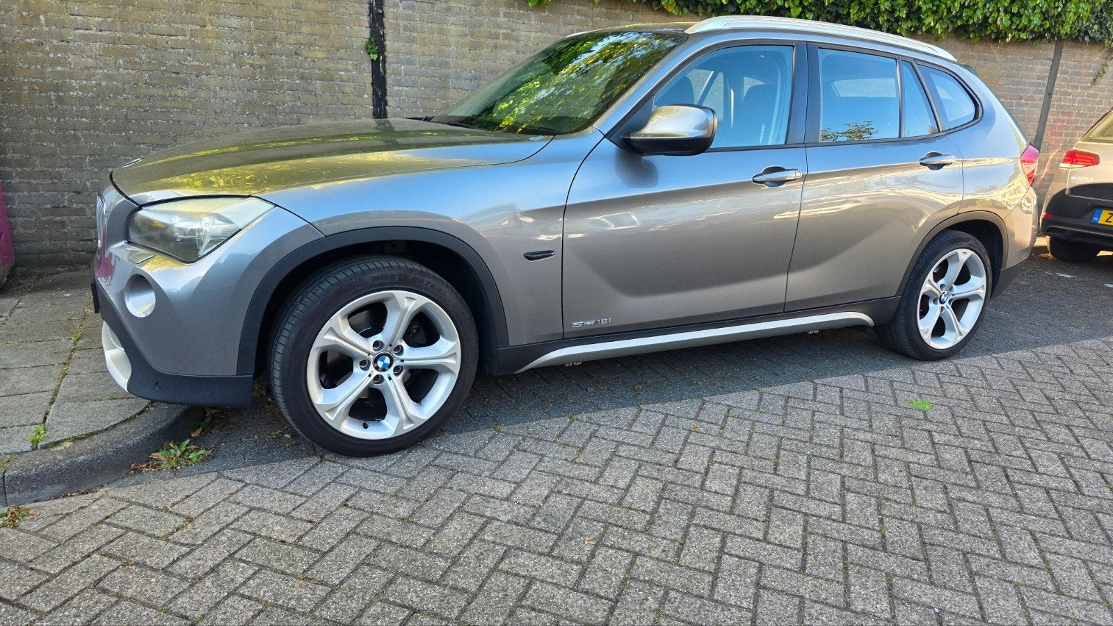 BMW X1 2.0 Sdrive 18I 2011 Grijs NIEUWE APK, Auto's, Achterwielaandrijving, 1995 cc, Zwart, 4 cilinders