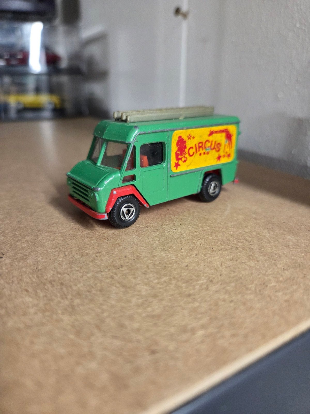 commer 302 circus Efsi Holland, Ophalen