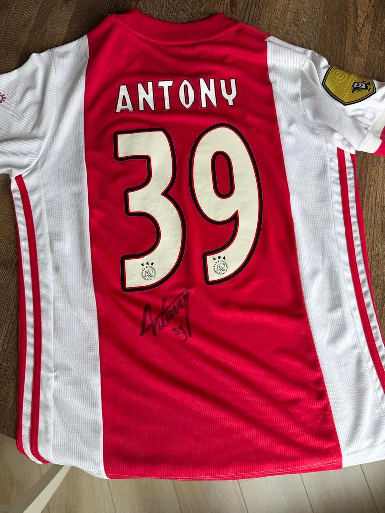 Gesigneerd Ajax thuisshirt Antony #39 Eredivisie patch, Sport en Fitness, Voetbal, Maat M, Ophalen of Verzenden, Zo goed als nieuw