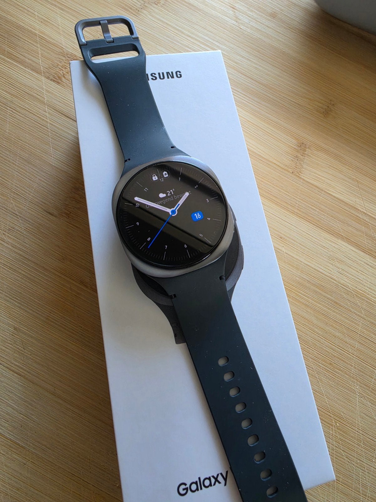 Samsung Galaxy Watch 8 LTE met doos en oplaadkabel, Zwart, Ophalen of Verzenden, Zo goed als nieuw, Samsung