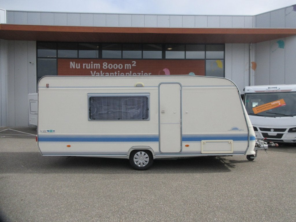 Adria Unica B 502 UK 5 PEROONS MET STAPELBED, Caravans en Kamperen, Dwars-stapelbed, Treinzit, Tot en met 5, 1000 - 1250 kg