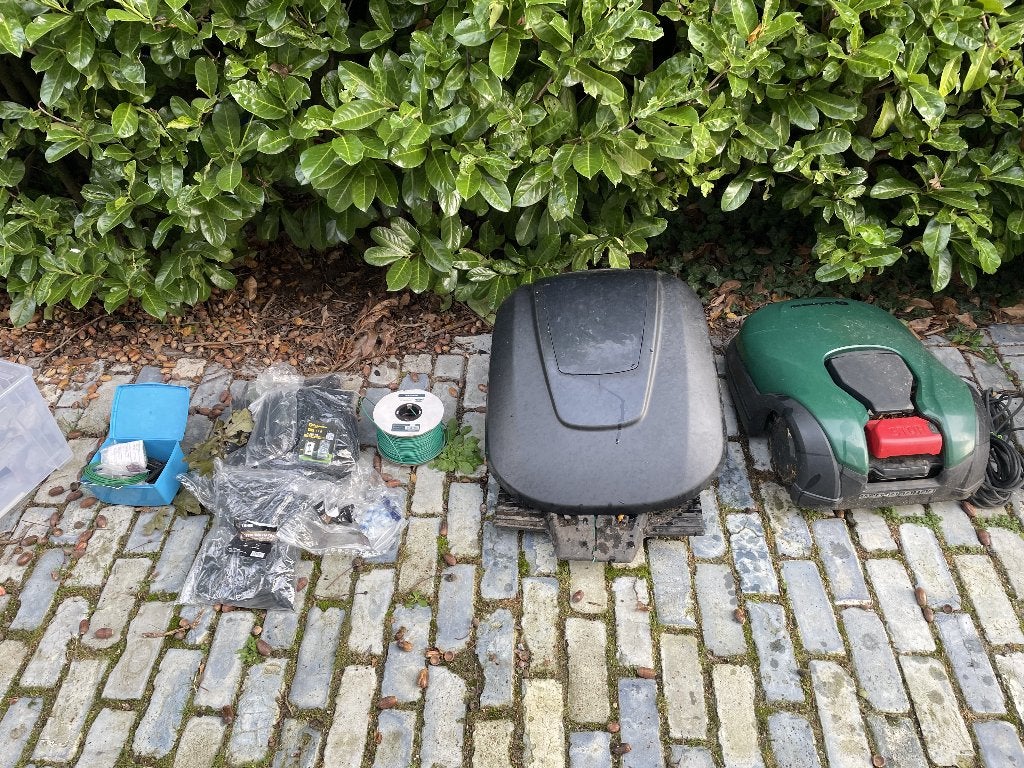 Robomow 1000 robotmaaier, Ophalen, Gebruikt, 20 tot 25 cm, Overige merken