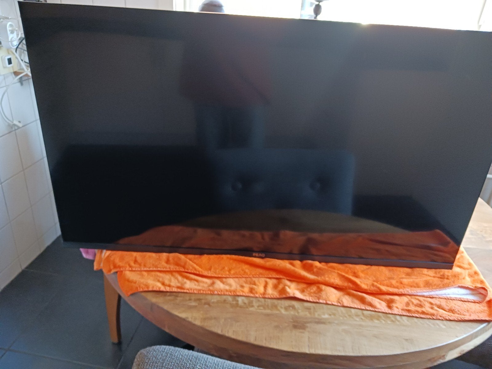te koop PEAQ TV, Audio, Tv en Foto, 50 Hz, Zo goed als nieuw, 100 cm of meer, Ophalen