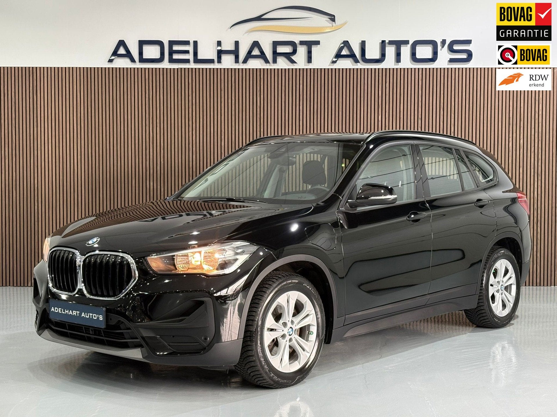 BMW X1 XDrive25e Executive Automaat / Navigatie full map / C, Auto's, Gebruikt, Zwart, Vierwielaandrijving, Hybride Elektrisch/Benzine