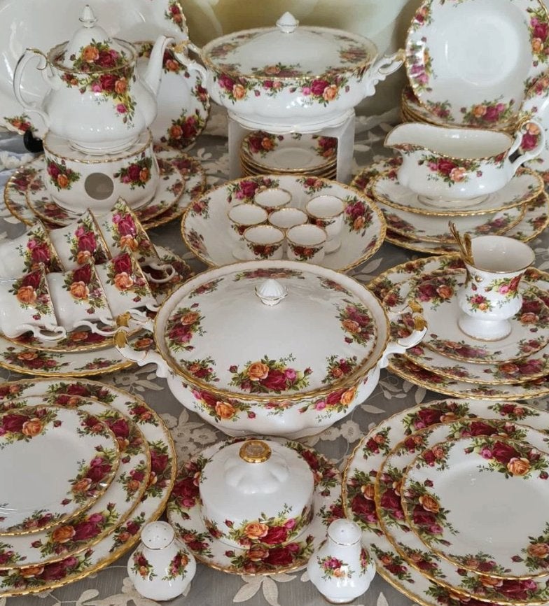 GEZOCHT! Inkoop Royal Albert Serviezen, Old Country Roses, Ophalen of Verzenden