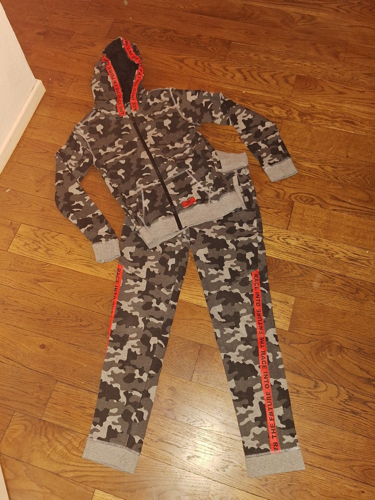 2-delig setje (joggingbroek + vest) maat158/164, Ophalen of Verzenden, Zo goed als nieuw, Jongen, Setje