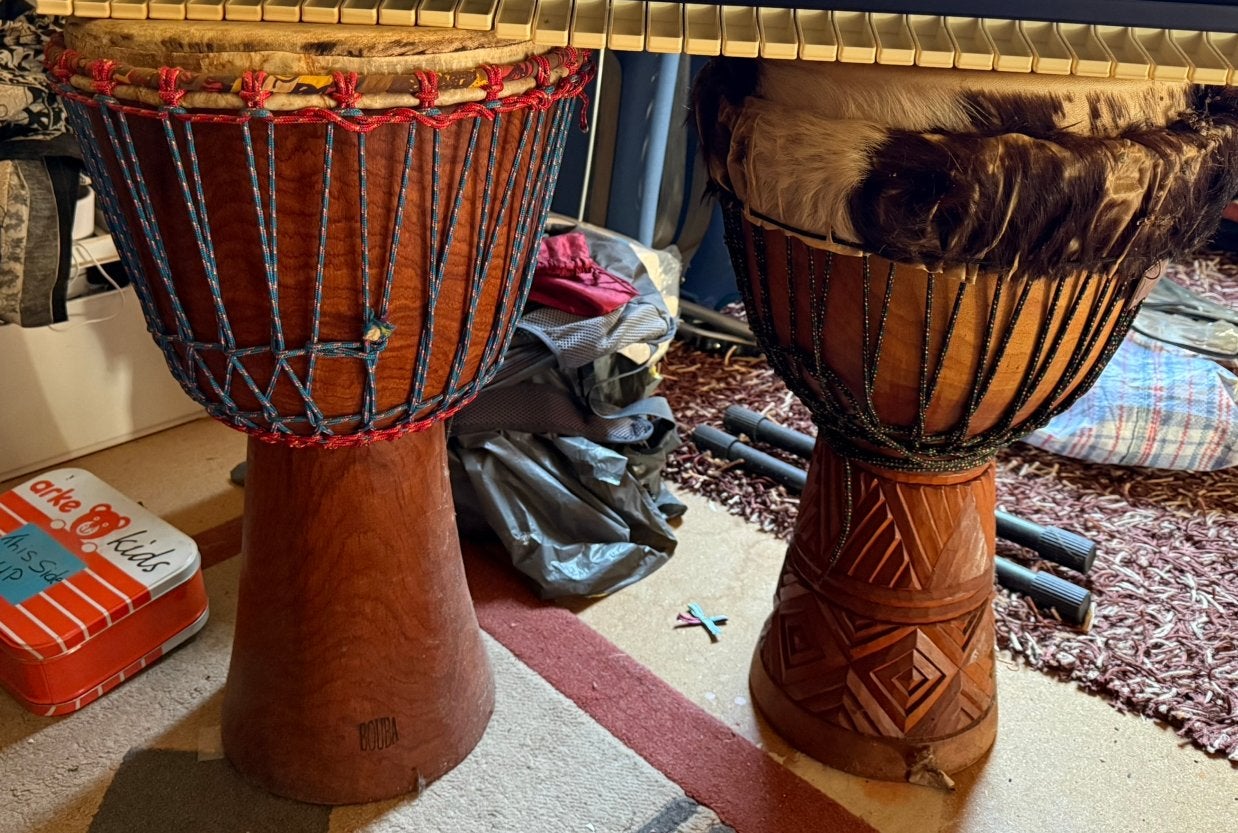 Djembe. Twee stuks, Muziek en Instrumenten, Ophalen, Zo goed als nieuw, Trommel