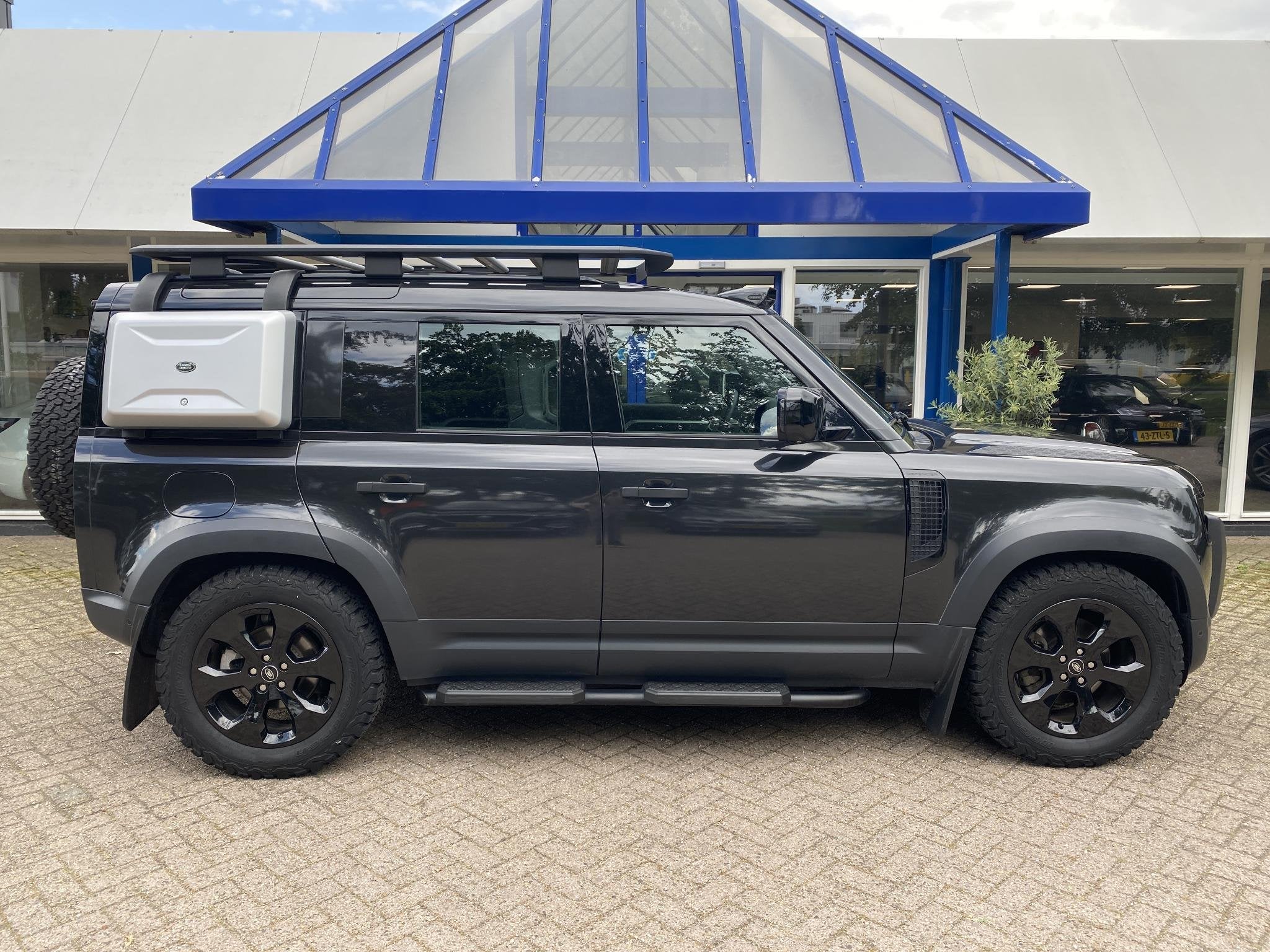 Land Rover Defender 3.0 D200 110 MHEV Urban Pakket / Zeer st, Auto's, Land Rover, Stof, Gebruikt, Origineel Nederlands, Diesel