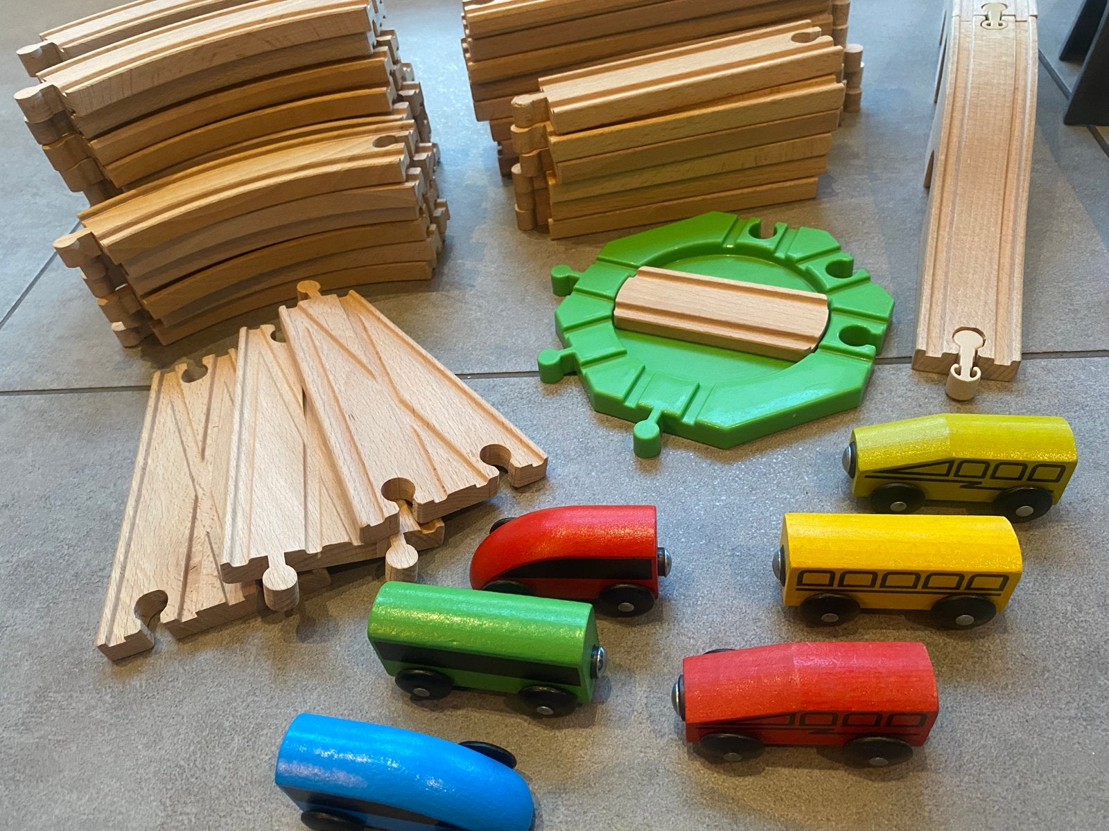 Grote set houten treinbaan met treintjes - IKEA compatibel, Ophalen of Verzenden, Gebruikt