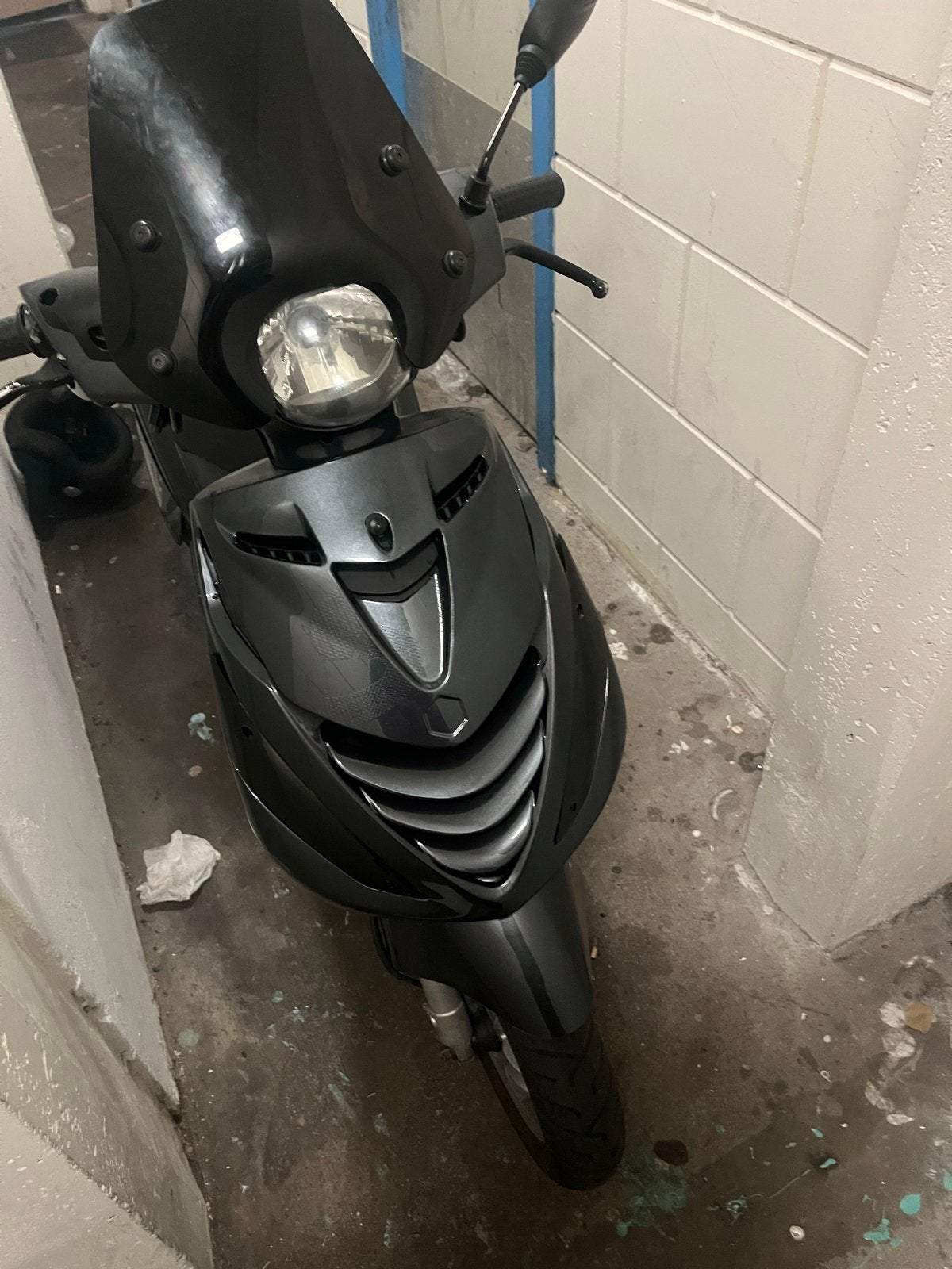 Piaggio Zip Scooter  liefst  te ruil voor  een zip ., Fietsen en Brommers, Piaggio, Gebruikt, Ophalen of Verzenden, Benzine