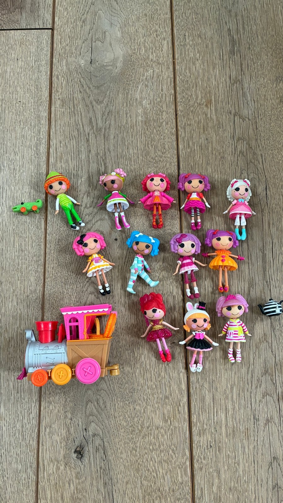 Grote set Lalaloopsy mini poppetjes met trein, Kinderen en Baby's, Speelgoed | Poppen, Ophalen of Verzenden, Gebruikt, Overige typen