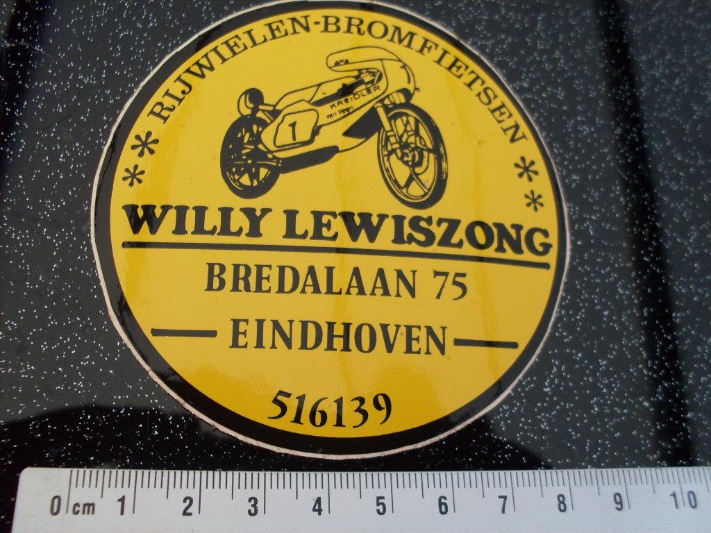sticker Willy Lewiszong eindhoven rijwielen bromfietsen, Verzenden, Zo goed als nieuw, Bedrijf of Vereniging