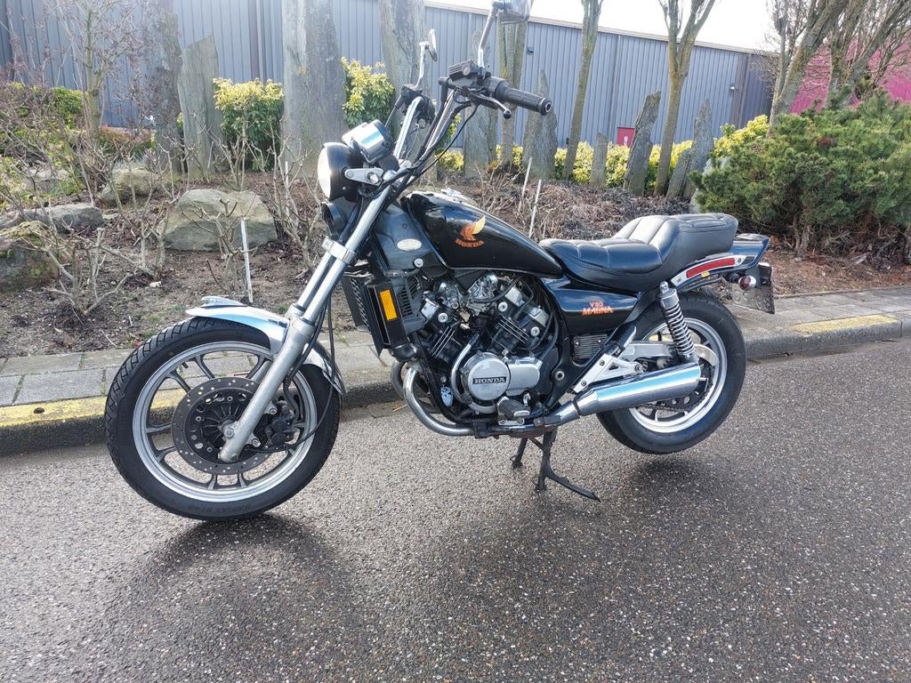 Honda Magna 500cc belastingvrij 5 euro verzekering zie film, Motoren, Particulier, Chopper