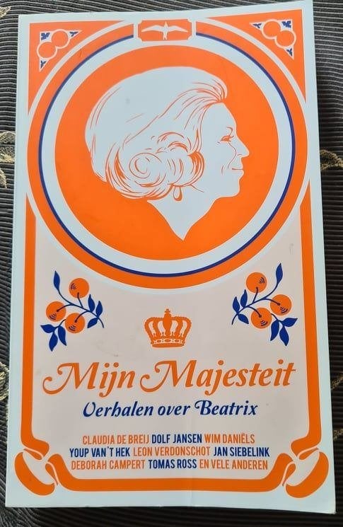 Mijn Majesteit - Verhalen over Beatrix, Ophalen of Verzenden, Gebruikt, Nederland, Tijdschrift of Boek