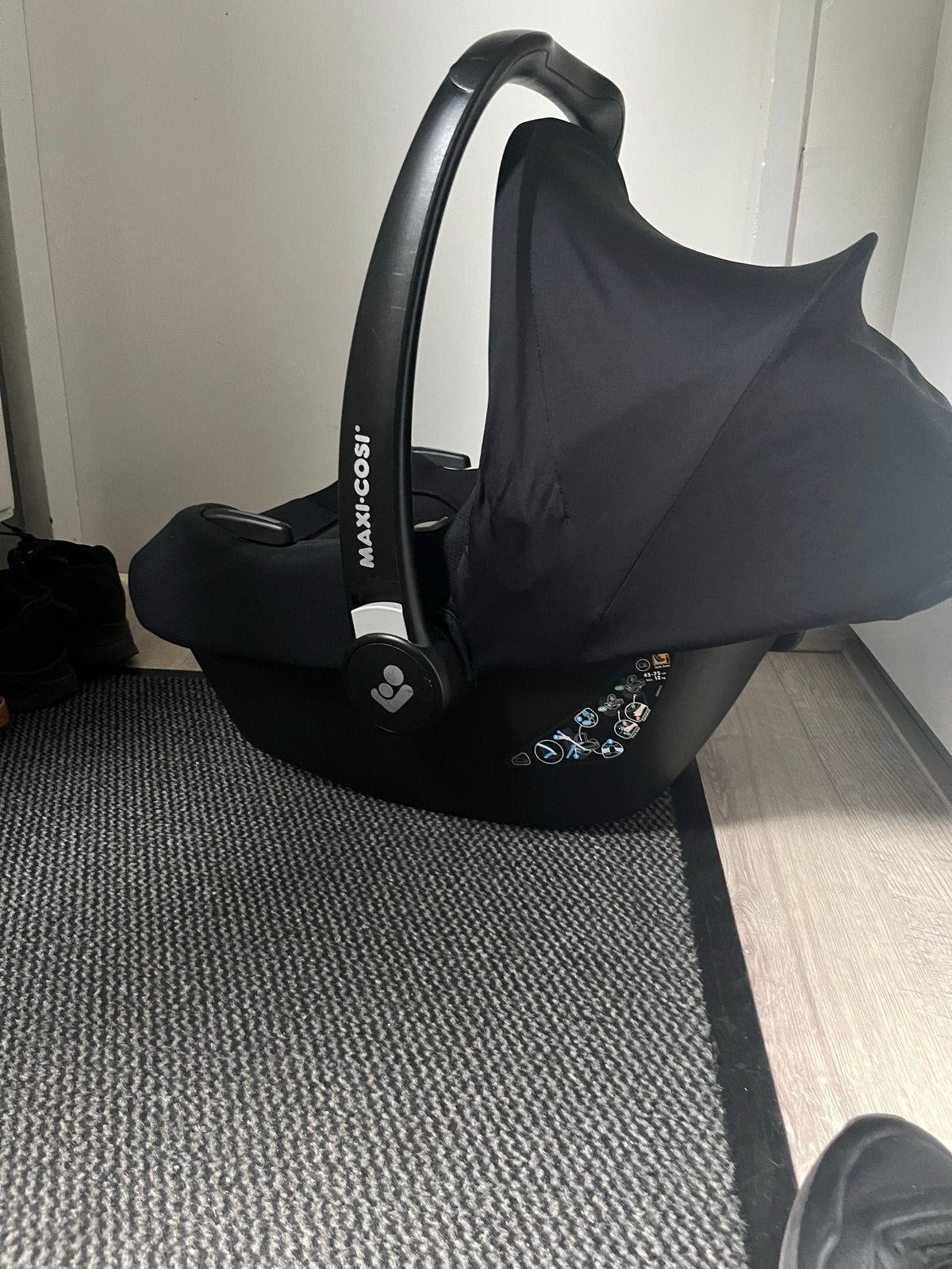 Maxi-Cosi Tinca autostoel - Zwart - Zo goed als nieuw, Kinderen en Baby's, Autostoeltjes, Ophalen, Autogordel of Isofix, Zijbescherming