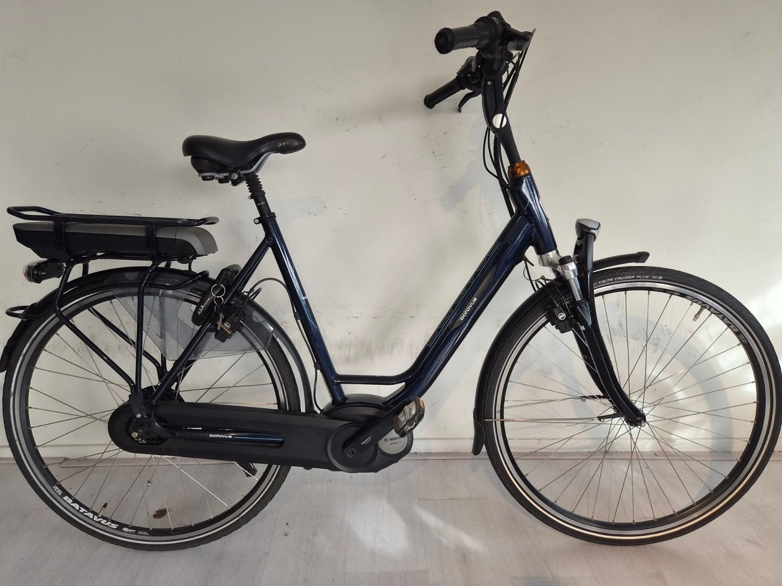 TOPSTAAT !! Batavus Wayz Bosch middenmotor 400 WH accu, Batavus, Ophalen of Verzenden, Zo goed als nieuw, 50 km per accu of meer