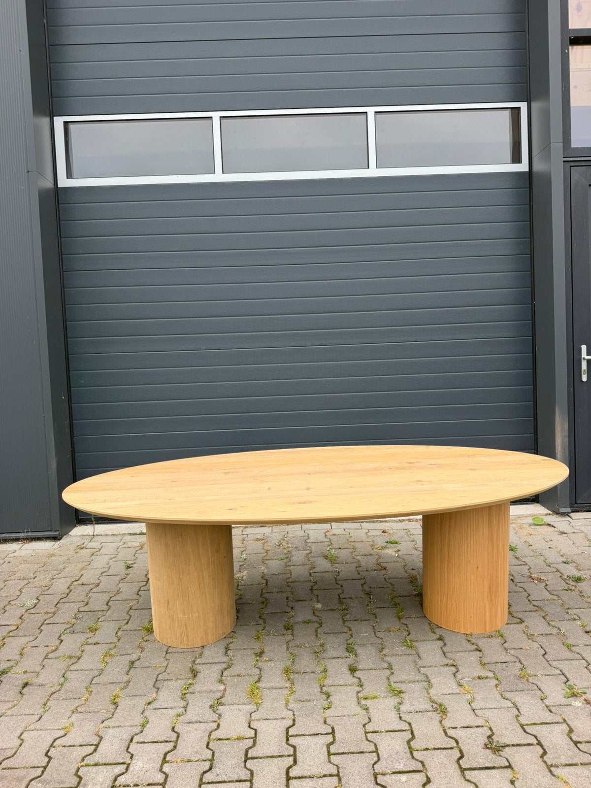 Massief eiken ovale eettafel 240 x 110 cm, Ophalen, 100 tot 150 cm, 200 cm of meer, Zo goed als nieuw